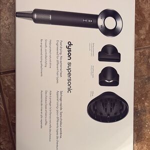 Dyson Supersonic Hair Dryer with Attachments in Black